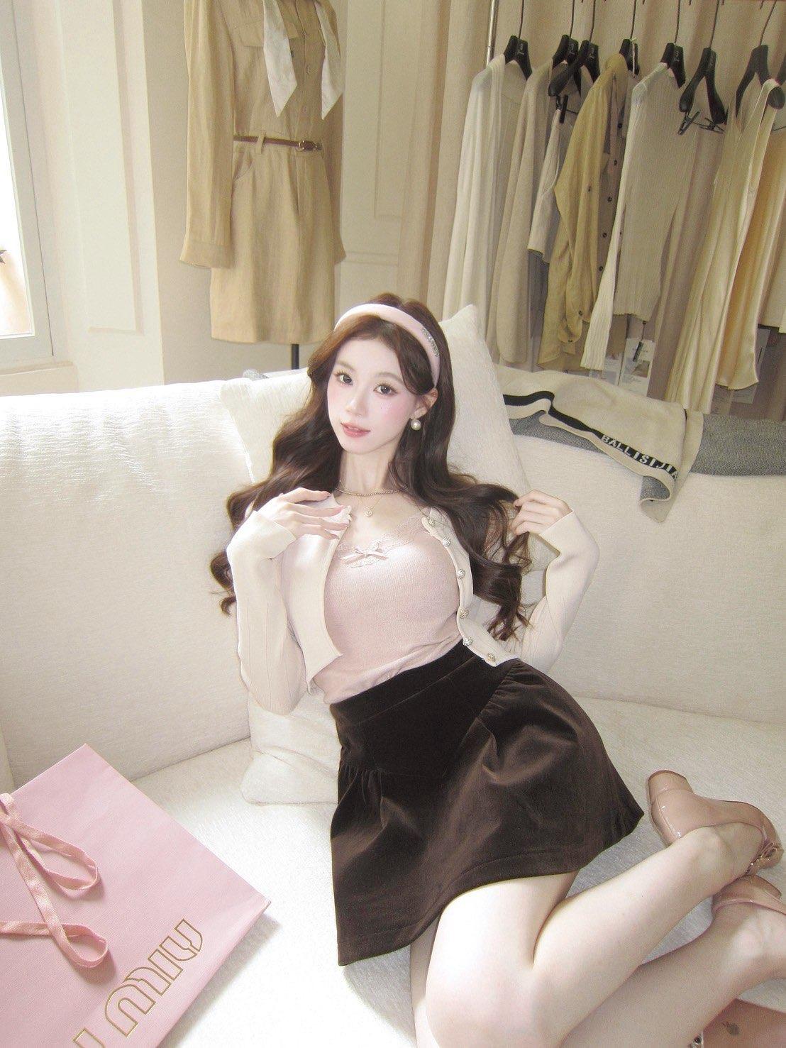 LINE_ALBUM_2026918_260918_100-min