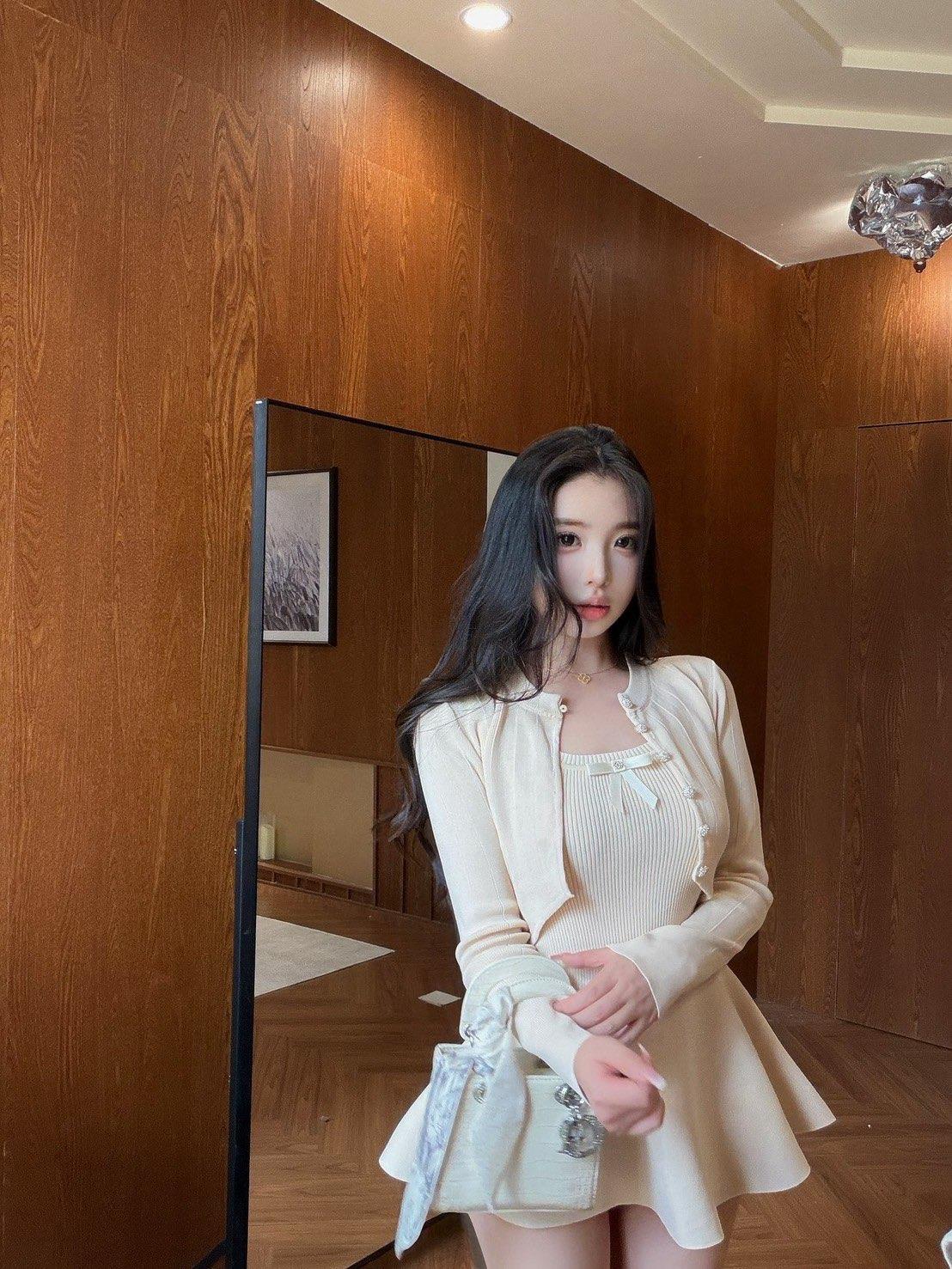 LINE_ALBUM_2026918_260918_127-min