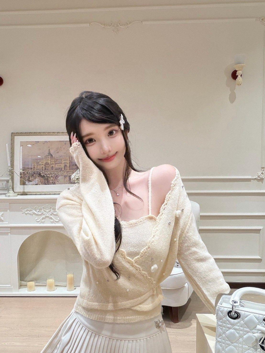 LINE_ALBUM_2026918_260918_145-min