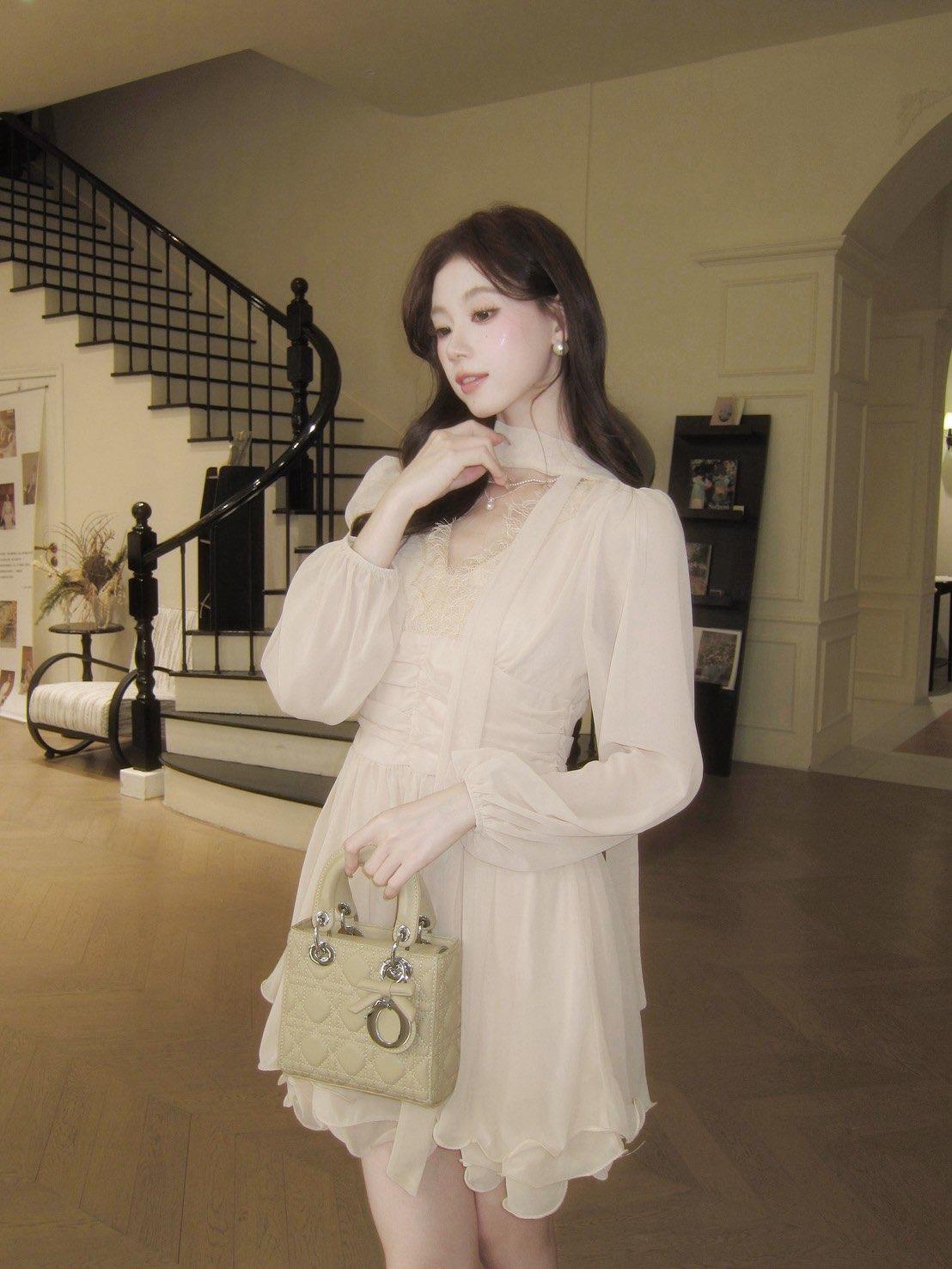 LINE_ALBUM_2026918_260918_57-min