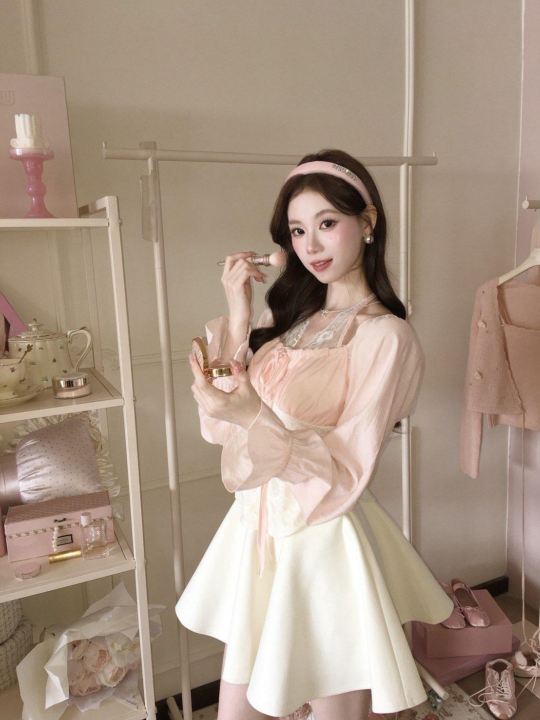 LINE_ALBUM_2026918_260918_79-min